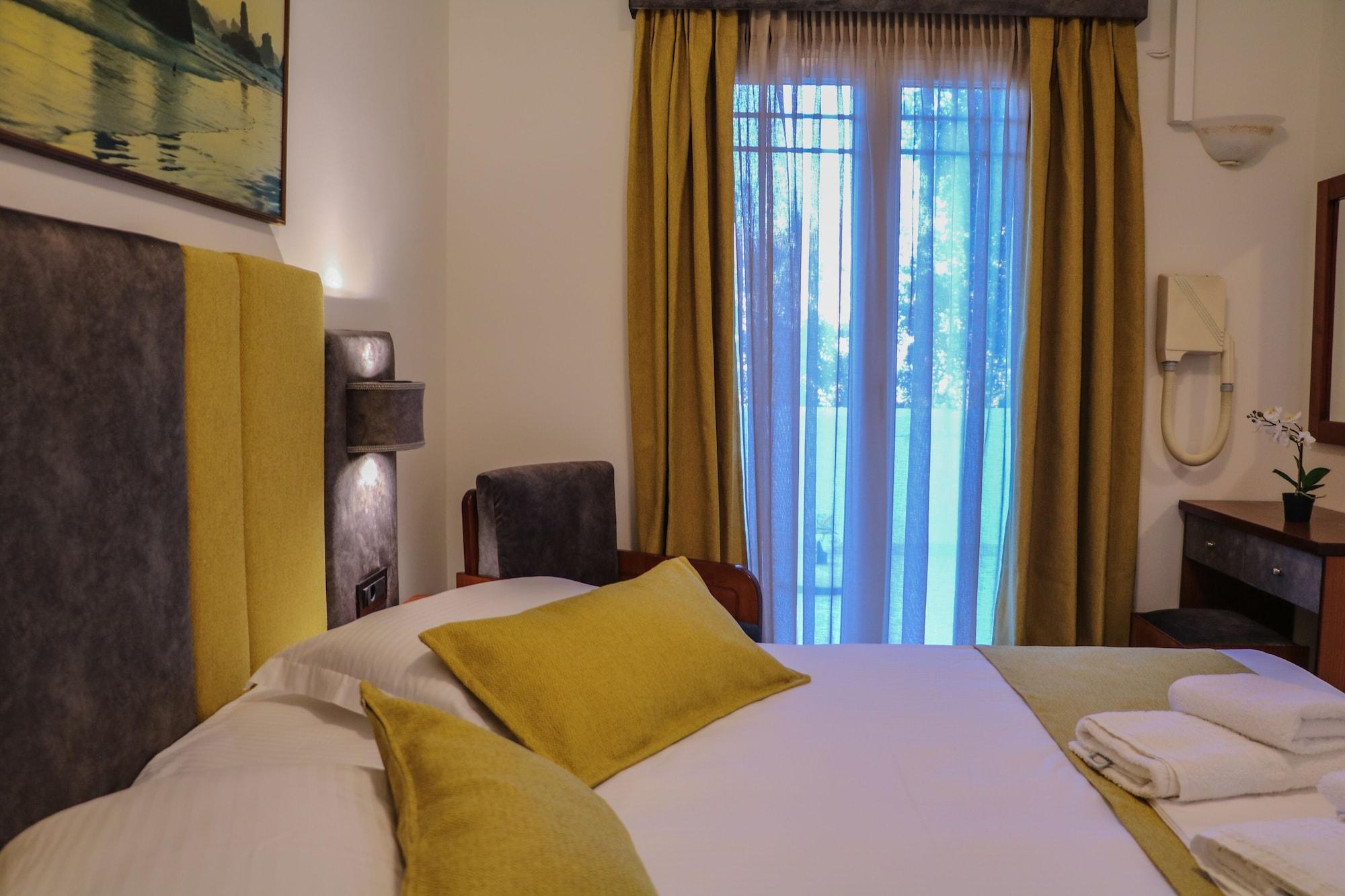 Hotel Dionysis Studios Адамас Экстерьер фото