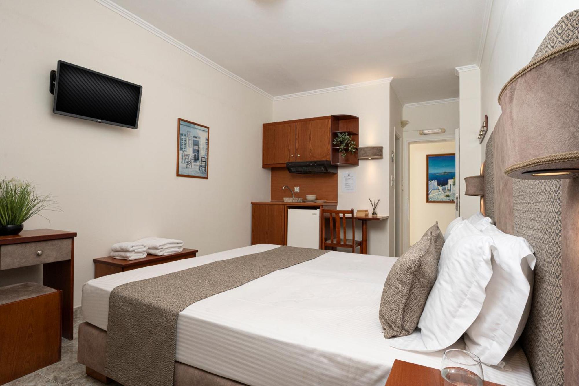 Hotel Dionysis Studios Адамас Экстерьер фото