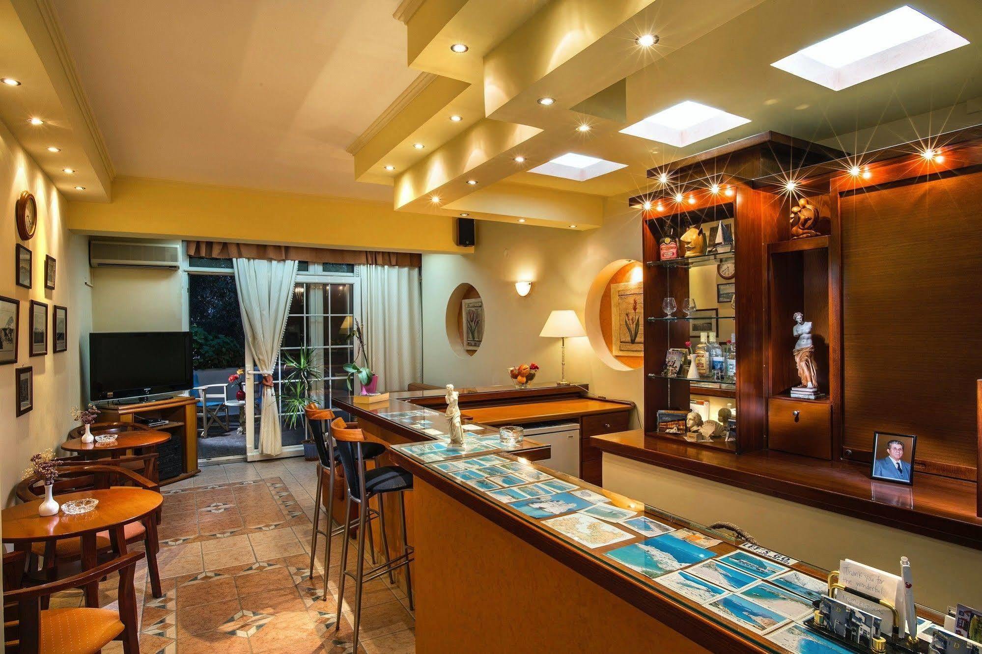 Hotel Dionysis Studios Адамас Экстерьер фото