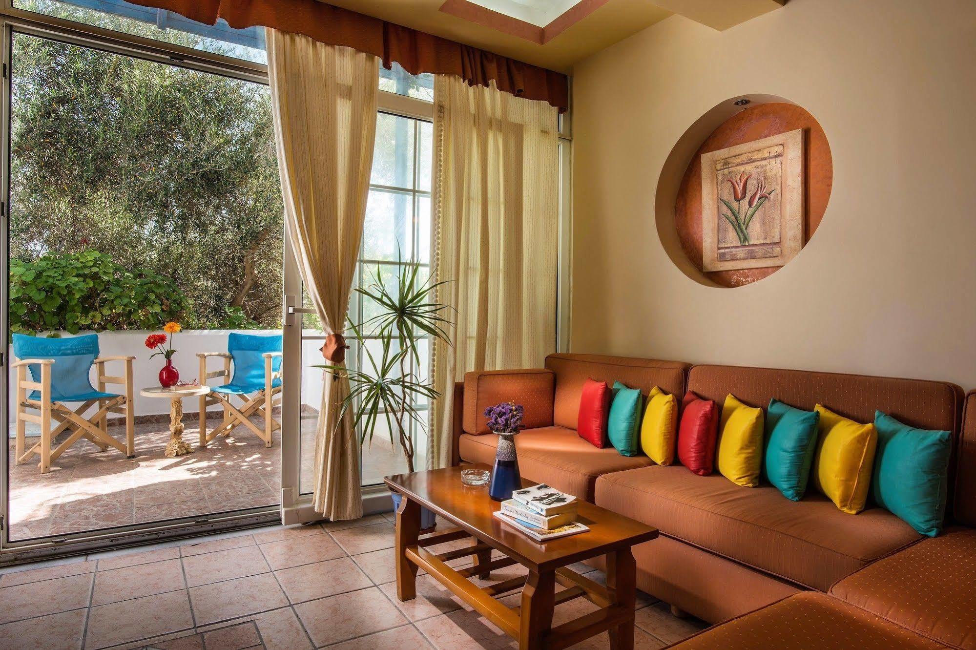 Hotel Dionysis Studios Адамас Экстерьер фото